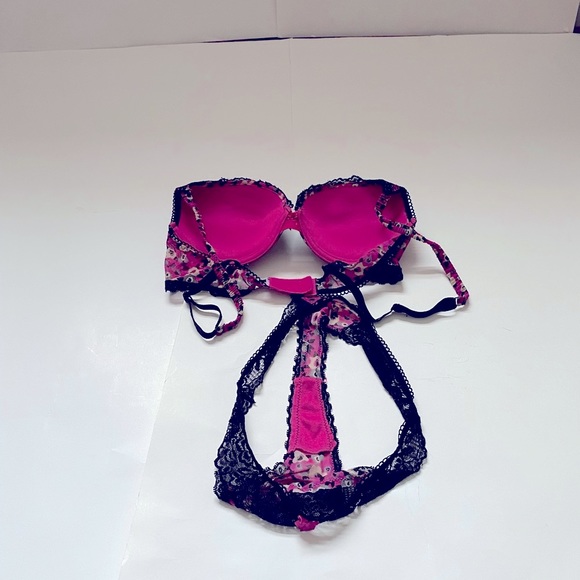 Sexy Bra & Thong Panty set. Pretty Multicolors. Bra Sz. 34B, Panties Sz. XS. - Picture 5 of 7